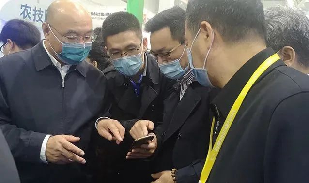 �r�I�r�岿�Nֲ�I����˾˾�L���Ĳ�����һ��һ���w򞡰���ʹܼ�APP��